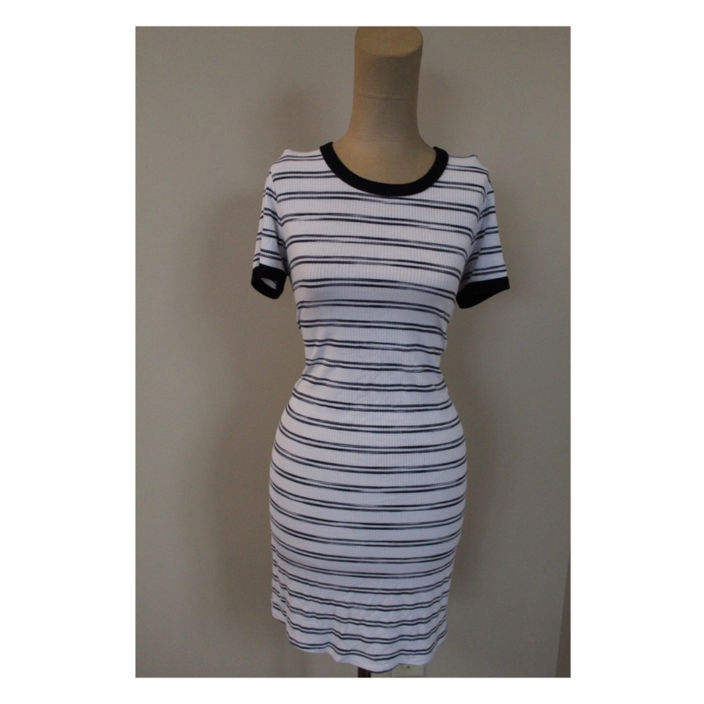 Black & White Stripped Flowy Dress